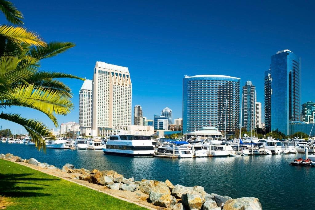 Anaheim Resort RapidShuttle Tours and Transfers.-阿纳海姆必去景点