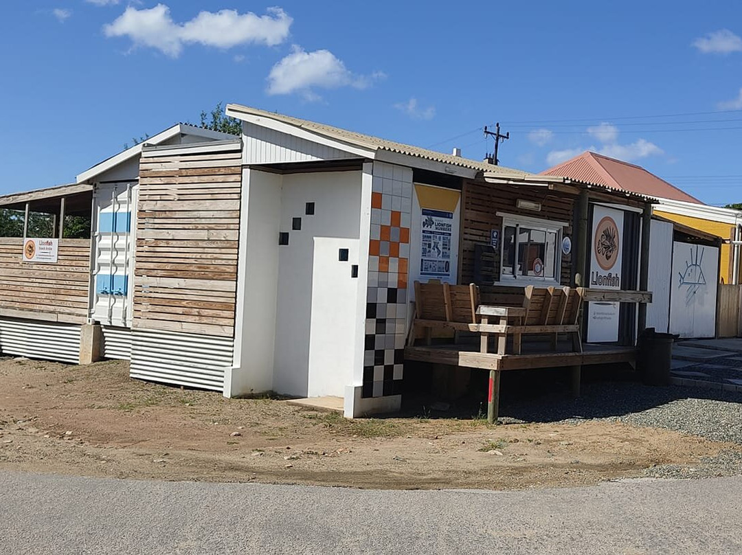 Paradera餐馆和美食-The LionFish Snack Aruba