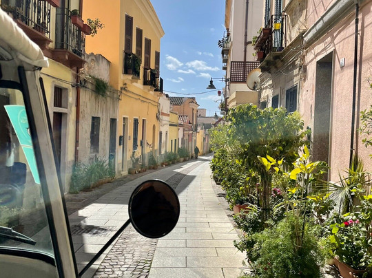 Ape Calessino Quattro Mori-卡利亚里省必去景点