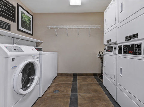 Candlewood Suites 印第安纳波利斯 - 南主图