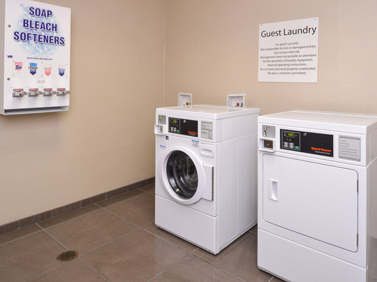 Holiday Inn Express & Suites Bridgeport - Clarksburg by IHG主图