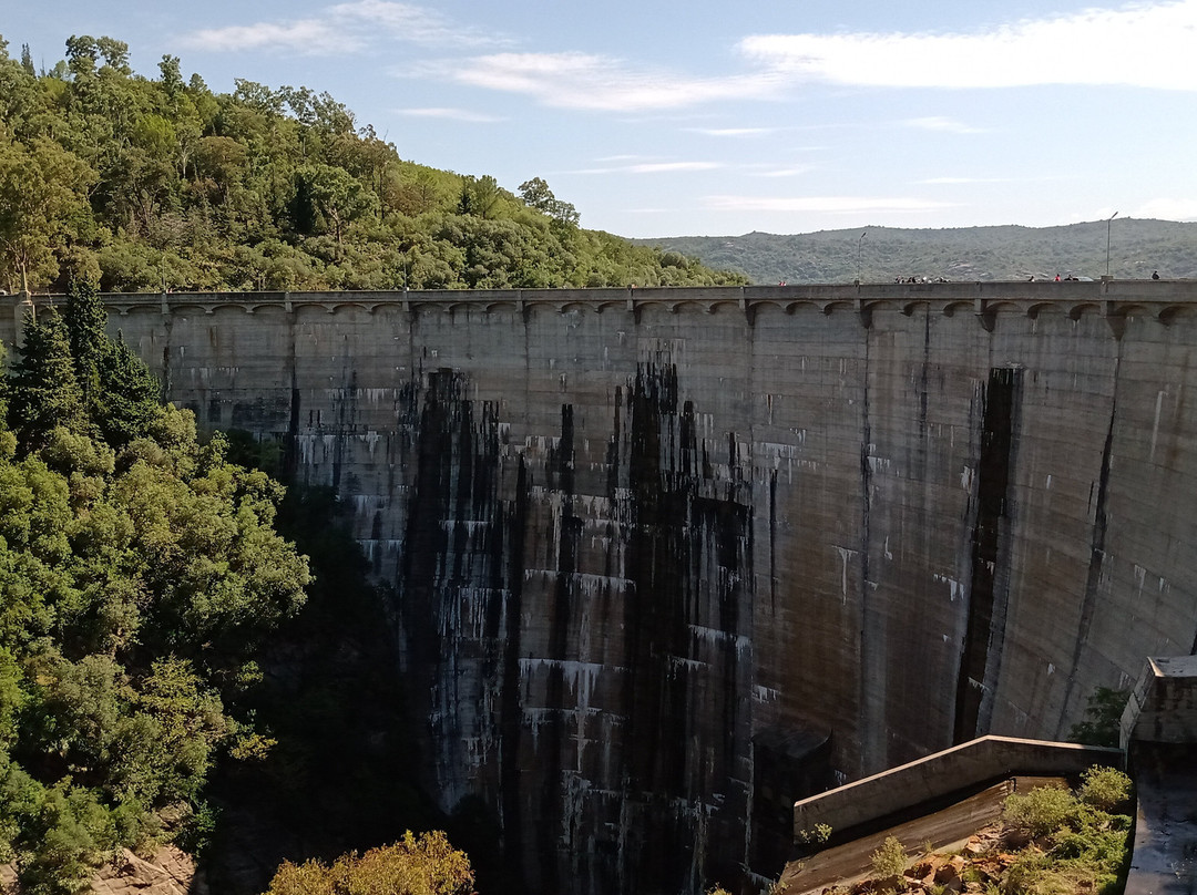 Dique la Viña-Villa Las Rosas必去景点