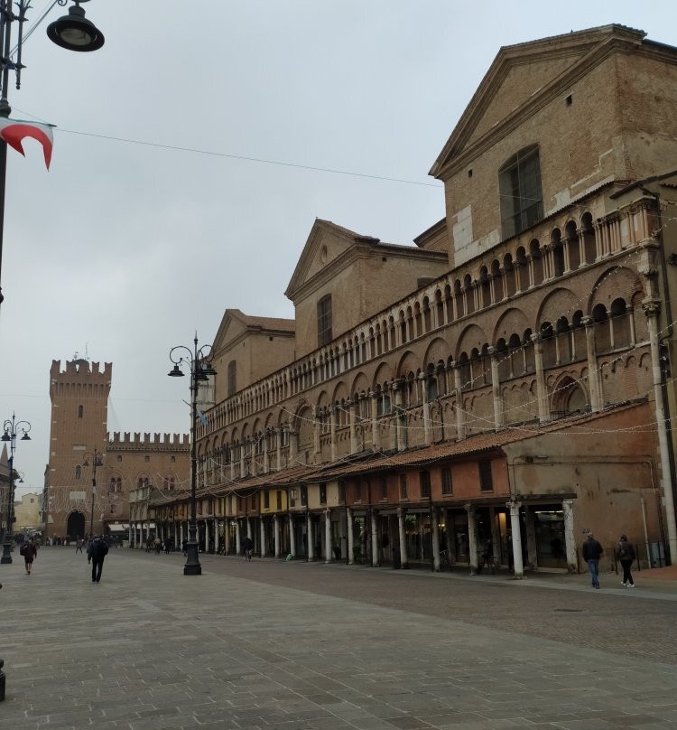 Piazza Trento e Trieste景点图片