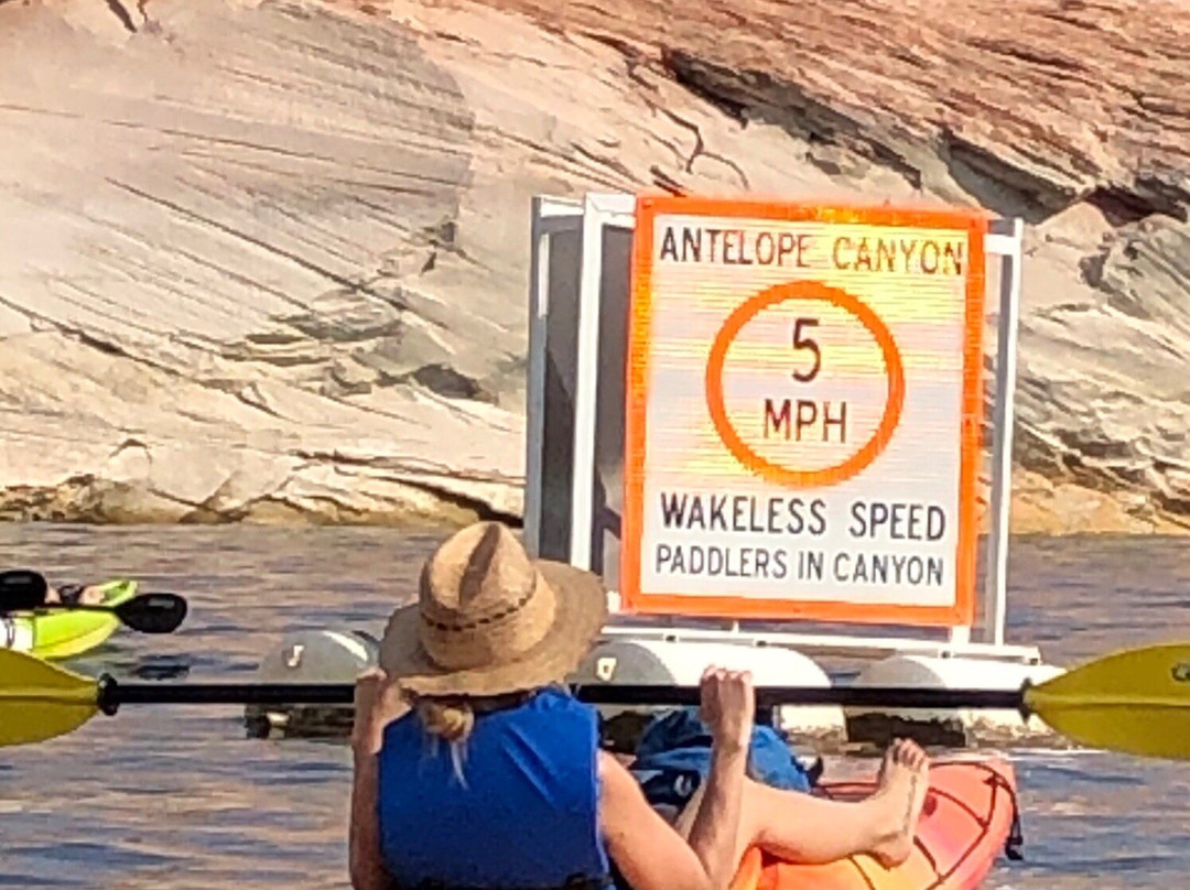 Kayak Lake Powell - Rentals and Day Tours景点图片