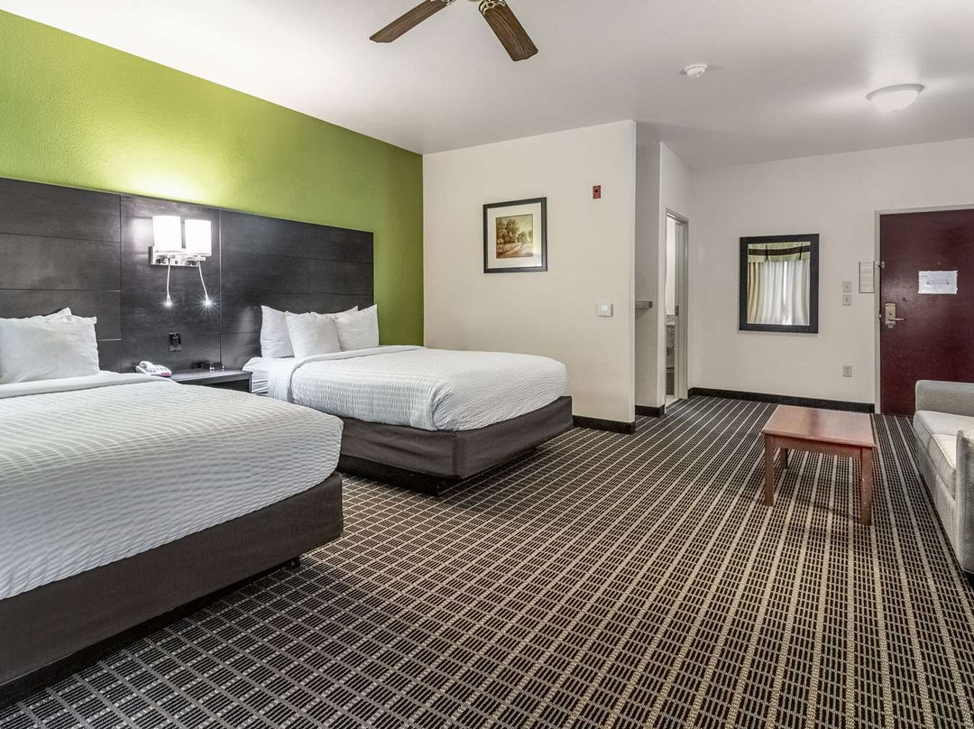 Clarion Inn and Suites Weatherford主图