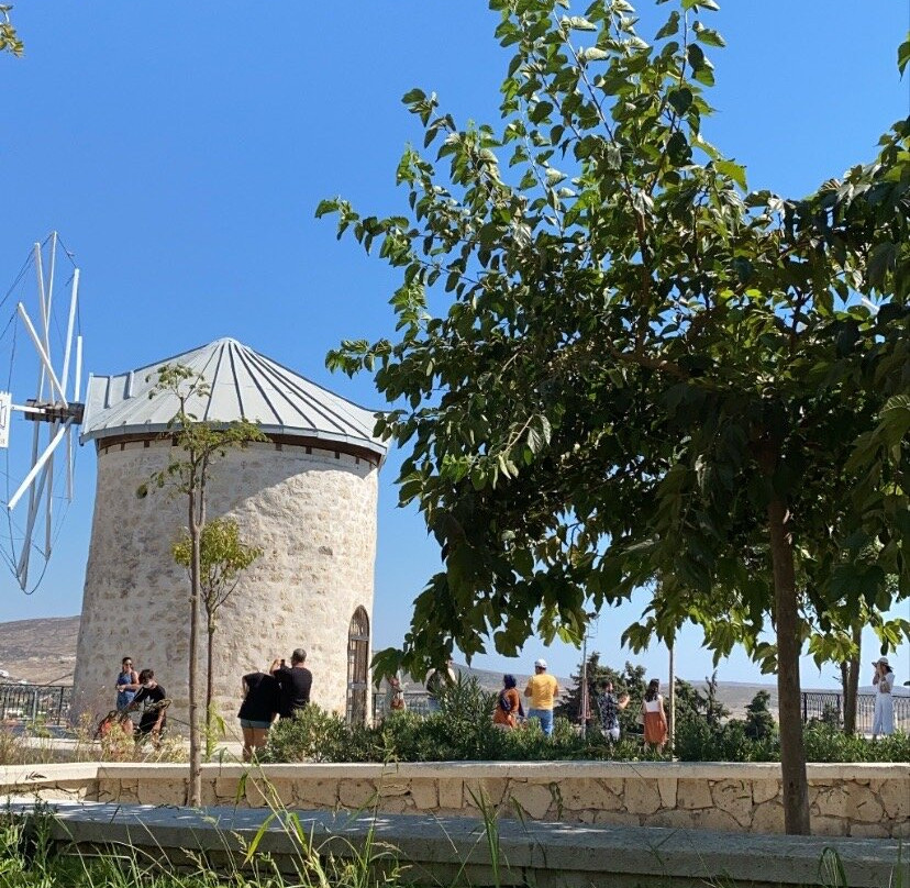 Alacati Yeldeğirmenleri Parki景点图片