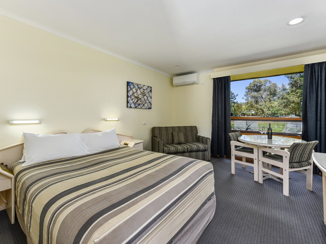 William Macintosh Motor Lodge主图