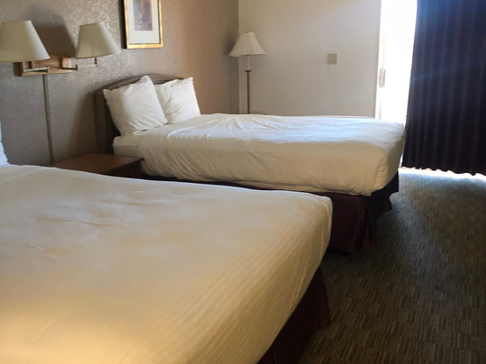 沙漠温泉水疗酒店主图