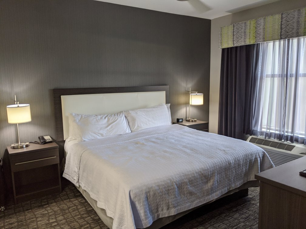 Homewood Suites by Hilton Topeka主图