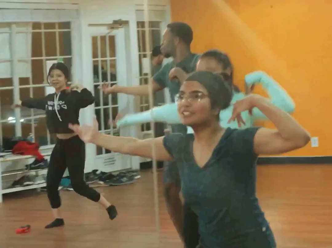 Bollycurves | Bollywood Dance + Fitness + Yoga景点图片
