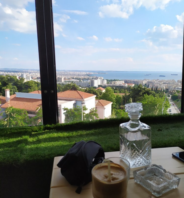 Le Coq Tail Mix Bar-塞萨洛尼基必去景点