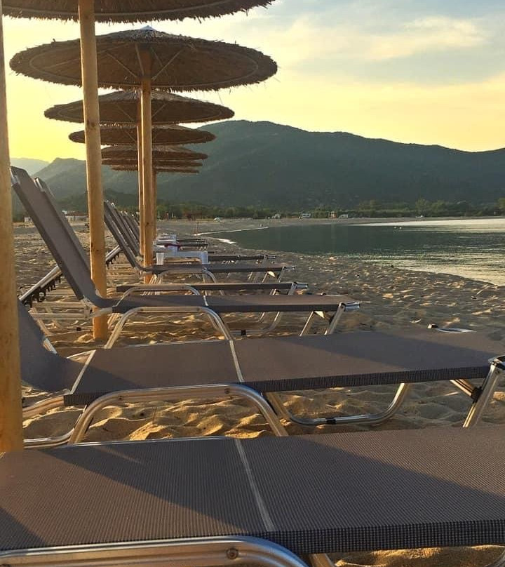 Sykia beach-Paralia Sikias必去景点