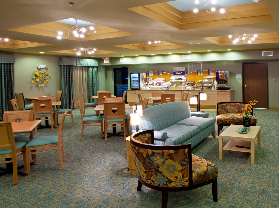 Holiday Inn Express & Suites Thornburg-s. Fredericksburg By IHG主图