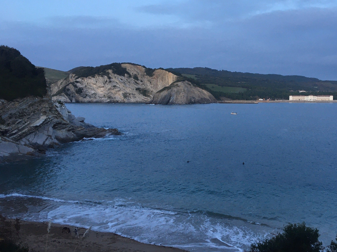 Playa de Muriola景点图片
