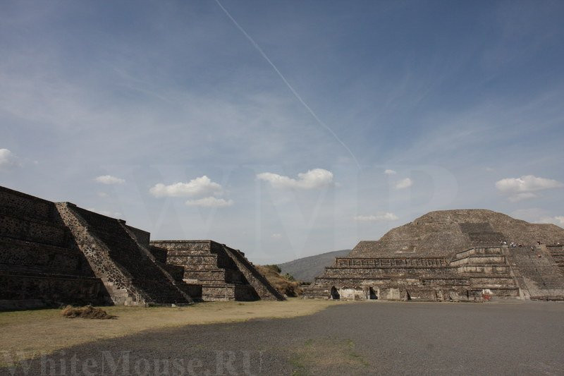 Piramide de la Luna景点图片