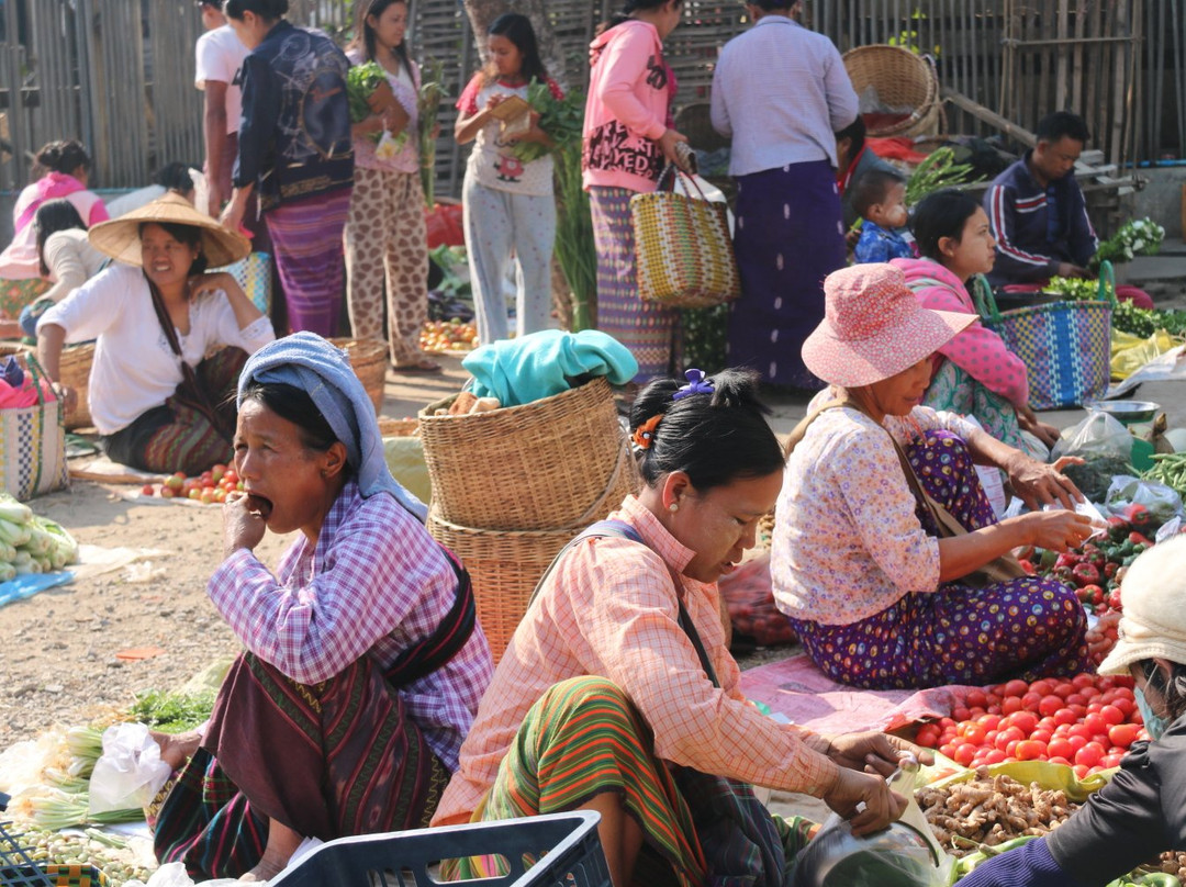 Mine Thauk Market-Nyaungshwe必去景点