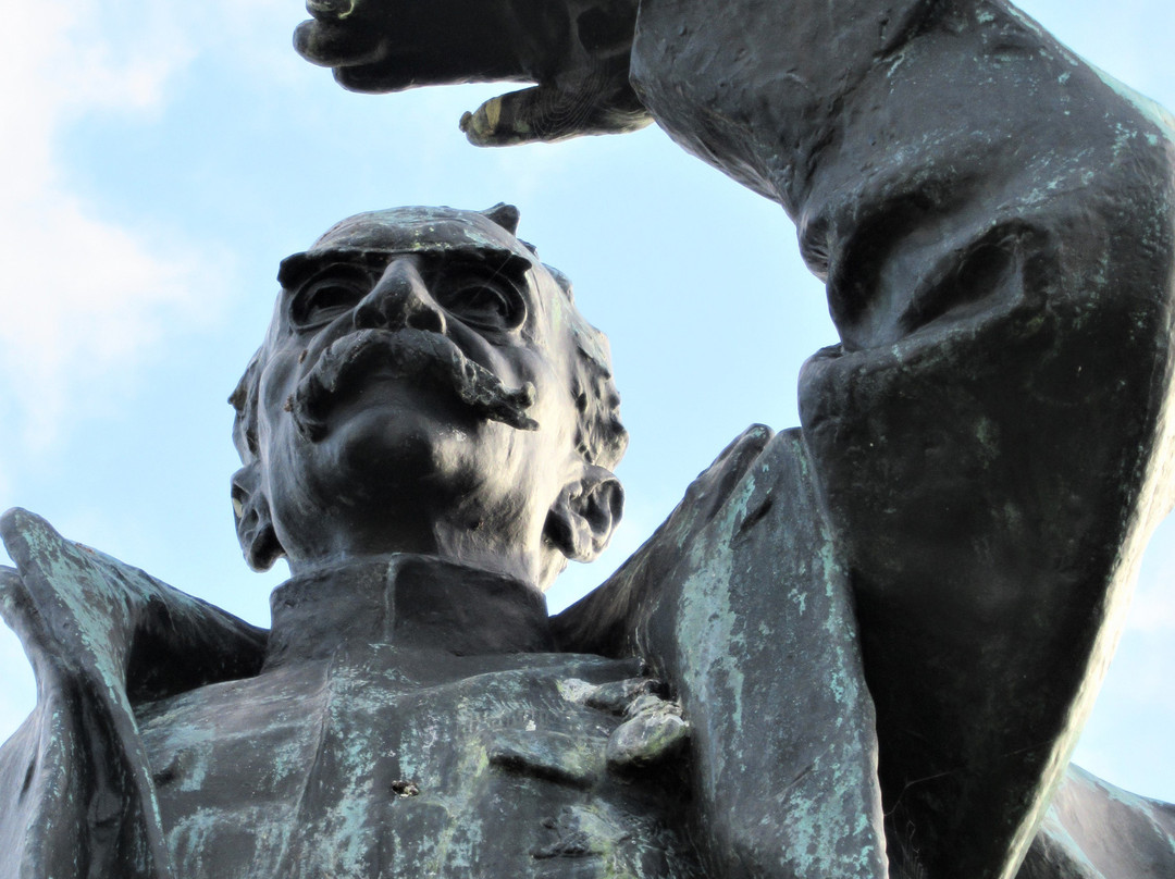 Monument aux morts景点图片