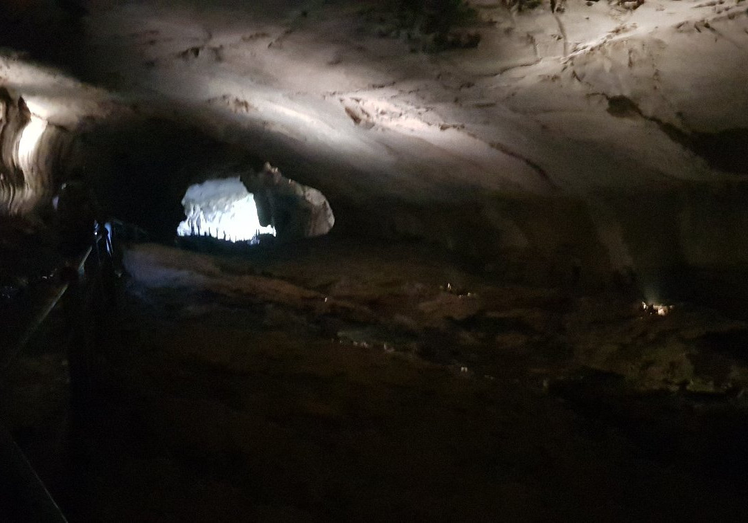 Clearwater / Wind Show Caves-姆鲁国家公园必去景点