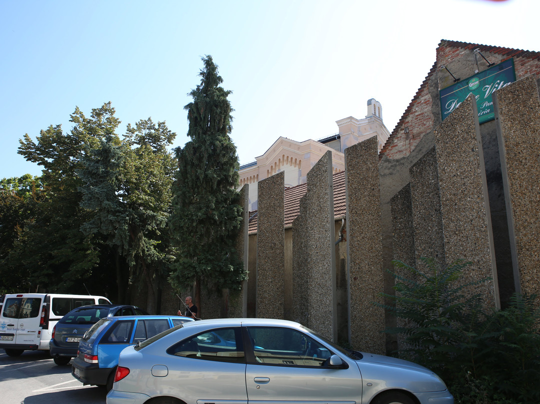 The Kazinczy Street Synagogue of Miskolc景点图片