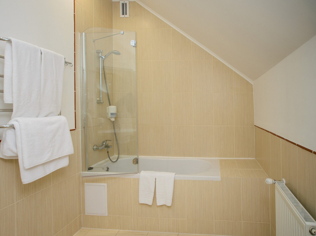 Optima Collection Kharkiv主图