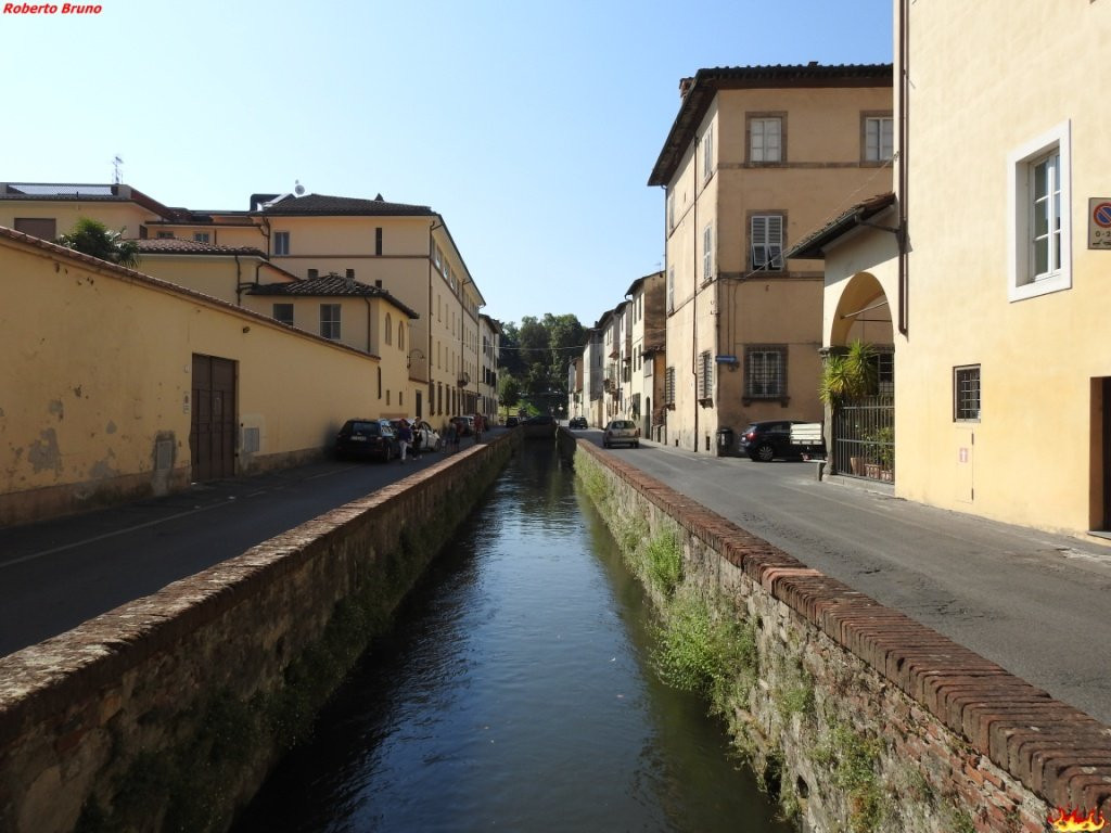 Via del Fosso di Lucca景点图片