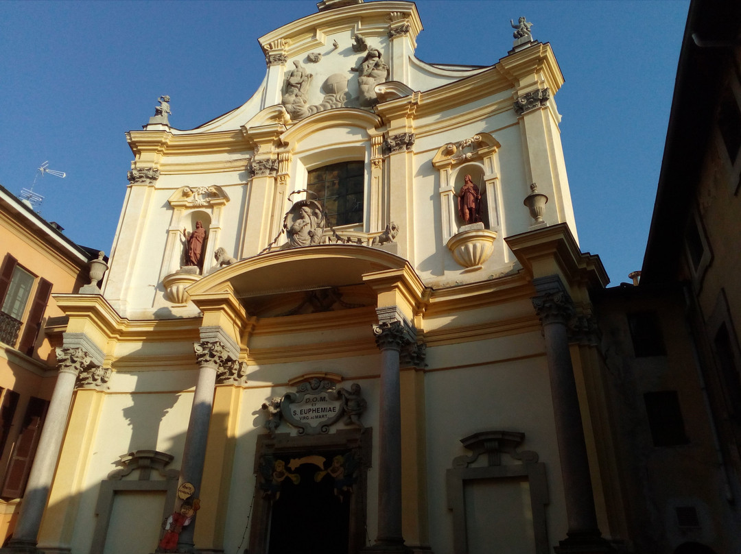 Chiesa di Santa Eufemia-诺瓦拉必去景点