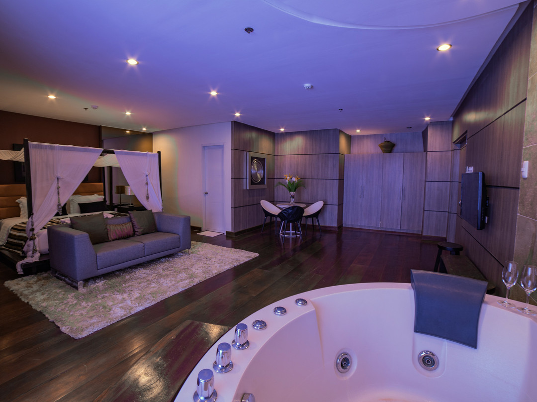 万马纳洛广场酒店主图