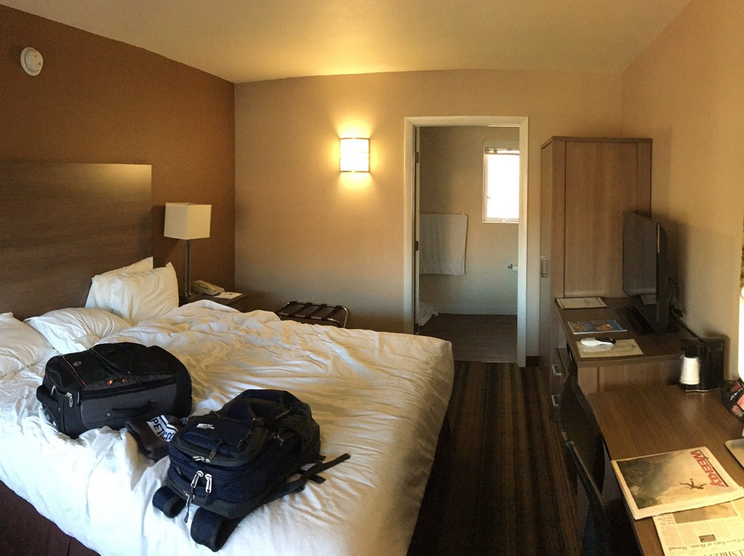 Boulder University Inn主图