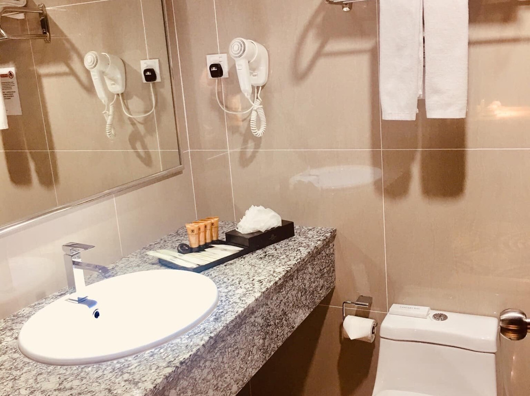 Avenue Garden Hotel主图