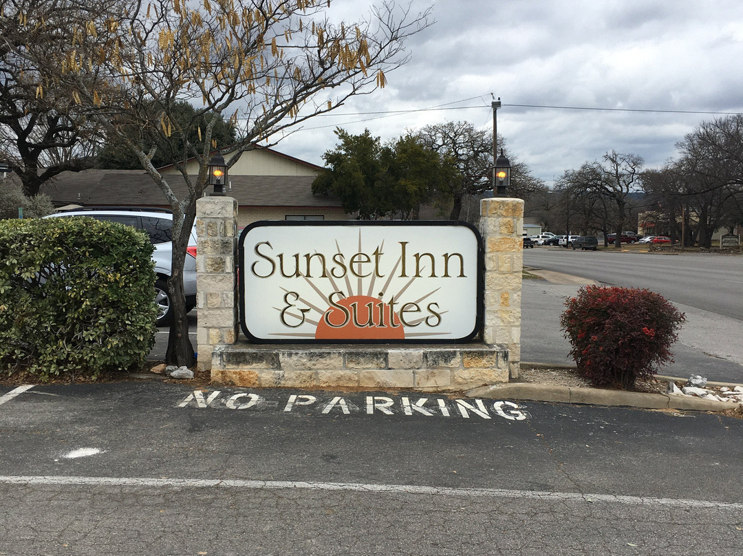 Sunset Inn & Suites主图