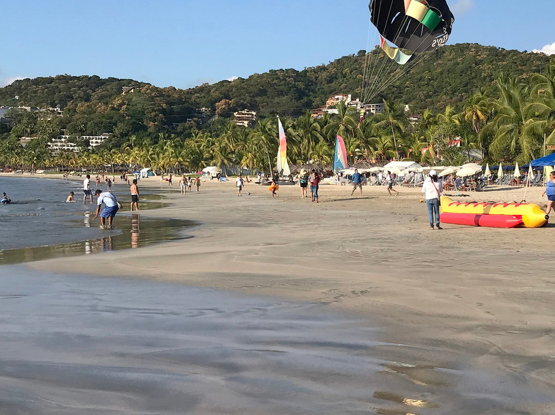 Playa La Ropa景点图片