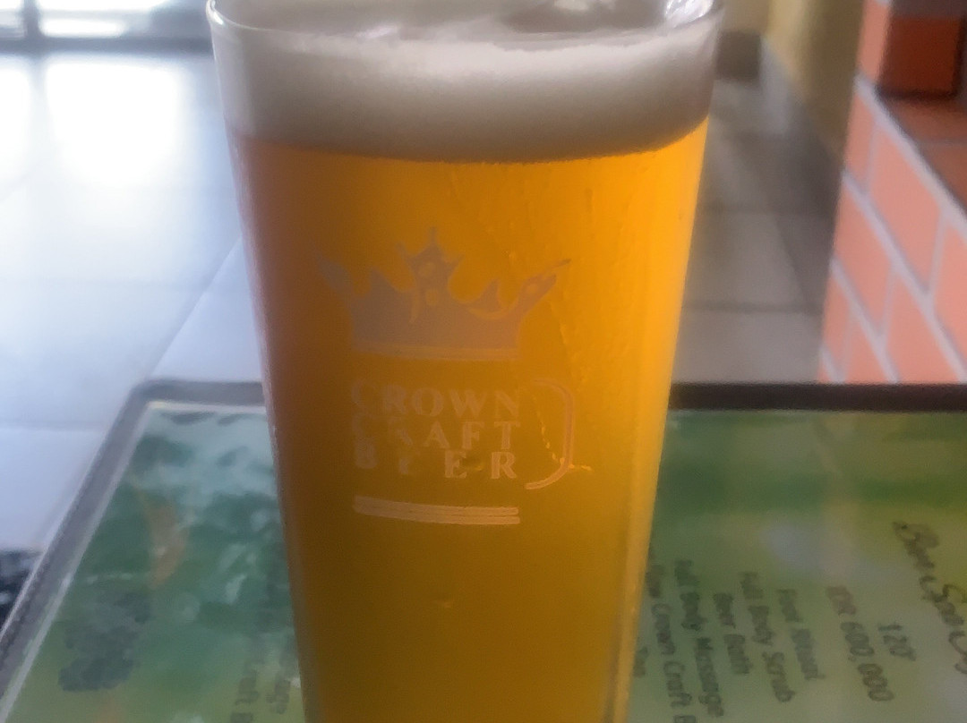 维斯塔皇冠酒店主图