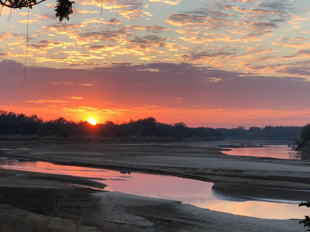 North Luangwa River Lodge & Camp-官方