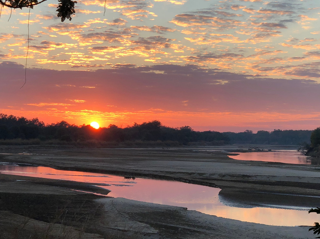 North Luangwa River Lodge & Camp主图