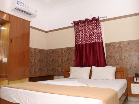 Saravanas 旅馆主图