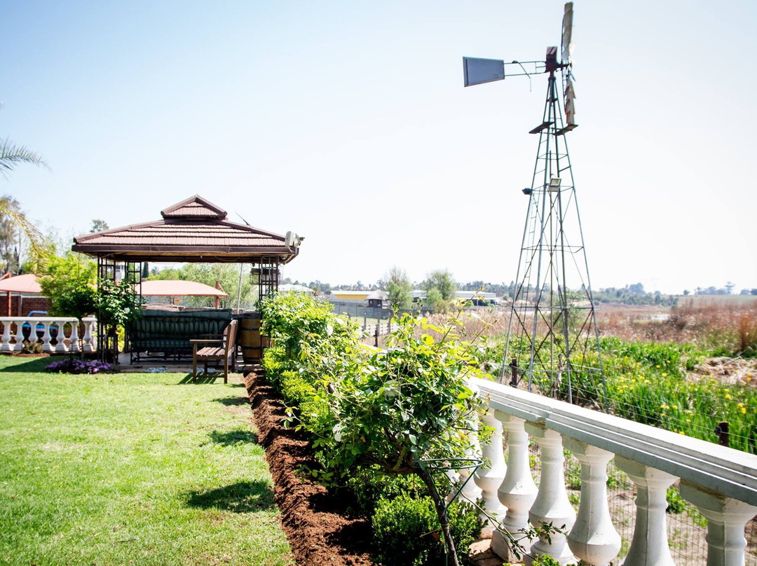 Flamingo’s Nest Boutique Hotel主图