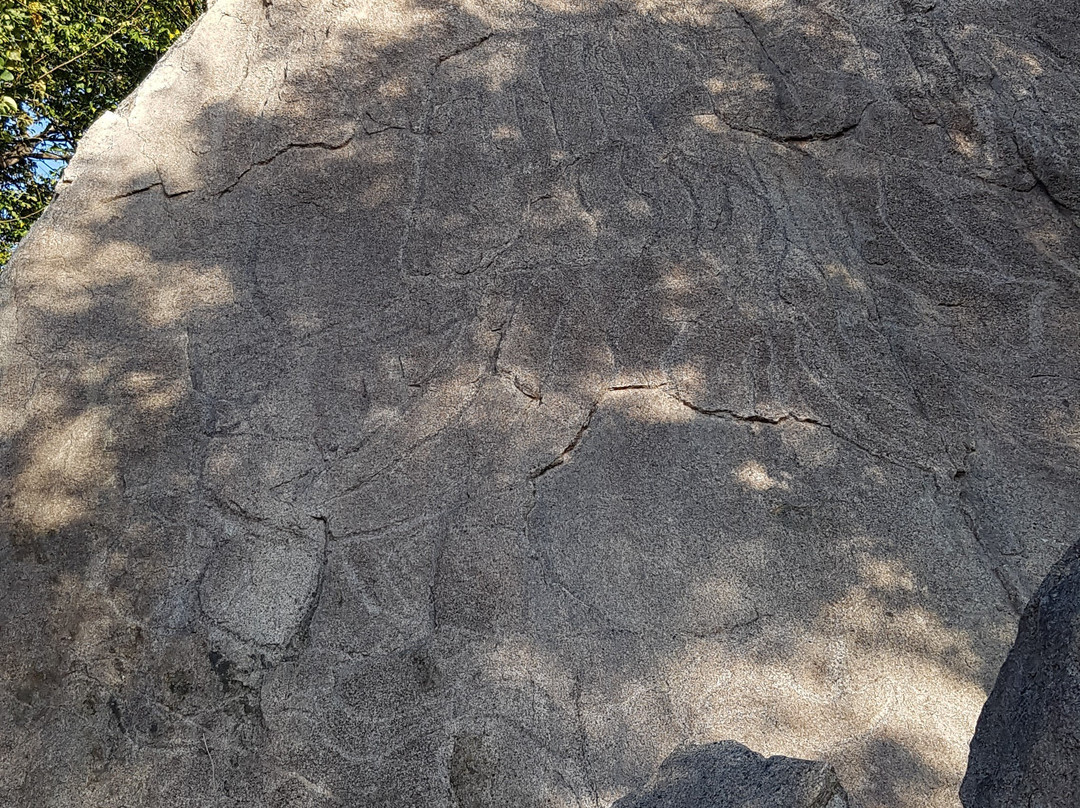 Buddha carved on rock surface on Choseondae景点图片