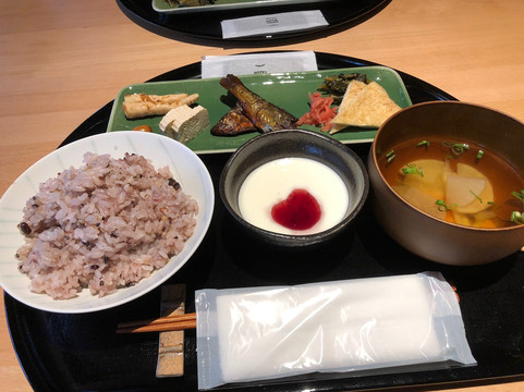 高山伍德酒店主图