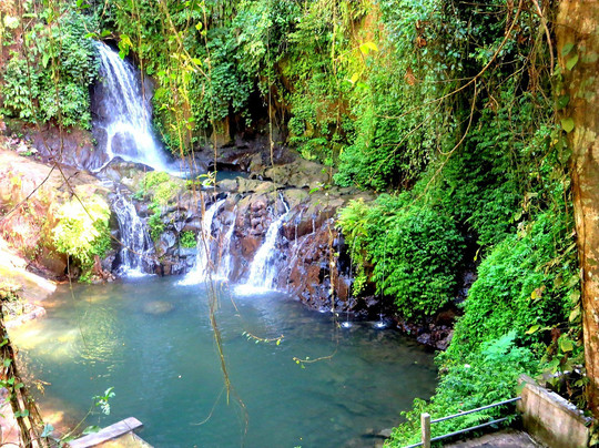 Taman Sari Waterfall-吉安雅必去景点