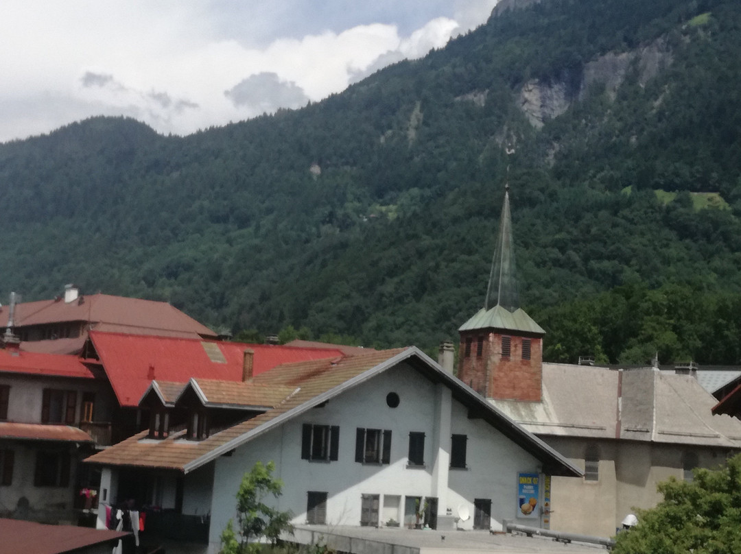 Vieux Pont de Saint Martin-萨朗什必去景点