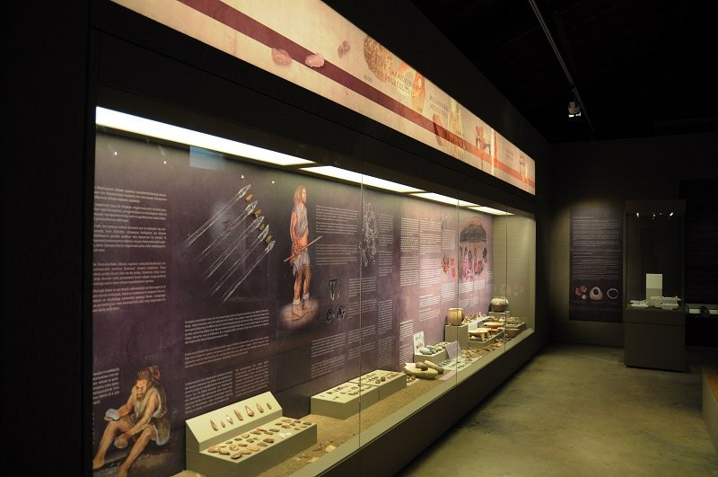 Grafeío Voreíou Elládos-卡拉马里亚必去景点