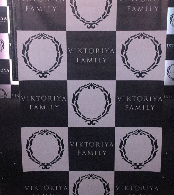 Viktoriya Family主图