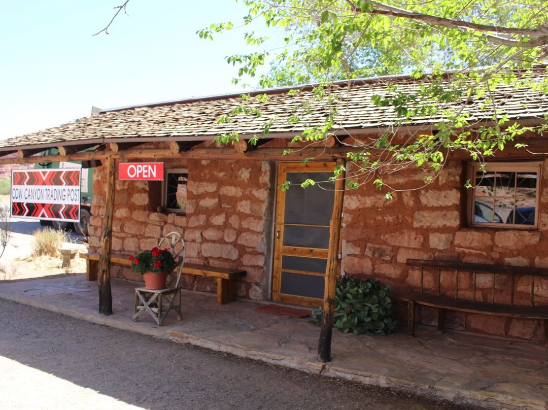 Cow Canyon Trading Post-布拉夫必去景点