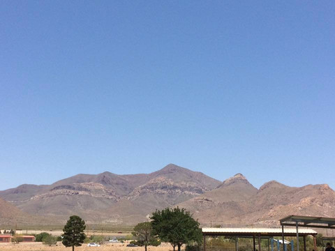 Biggs Field旅游景点-Sue Young Park