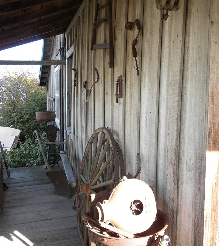 The Wood House-Eagle Point必去景点