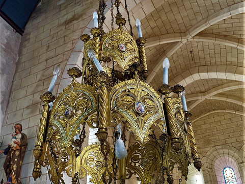 Eglise Saint-Christophe-Lignac必去景点