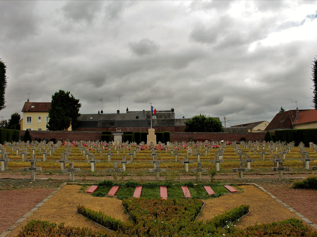 Cimetiere General Beauvais景点图片