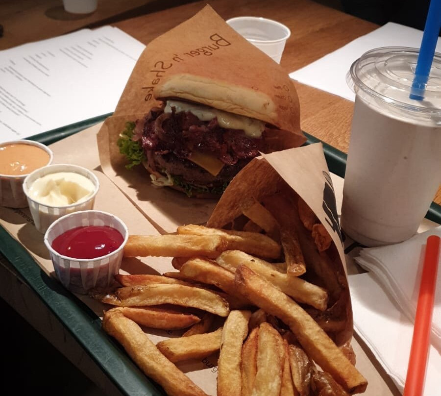 Burger 'n Shake