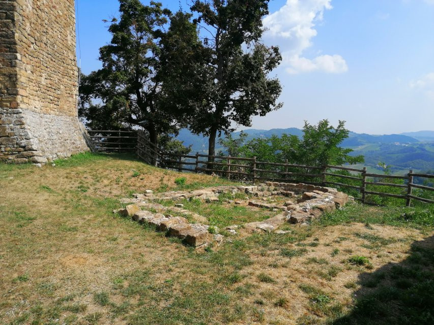 Castello Di Sarzano景点图片