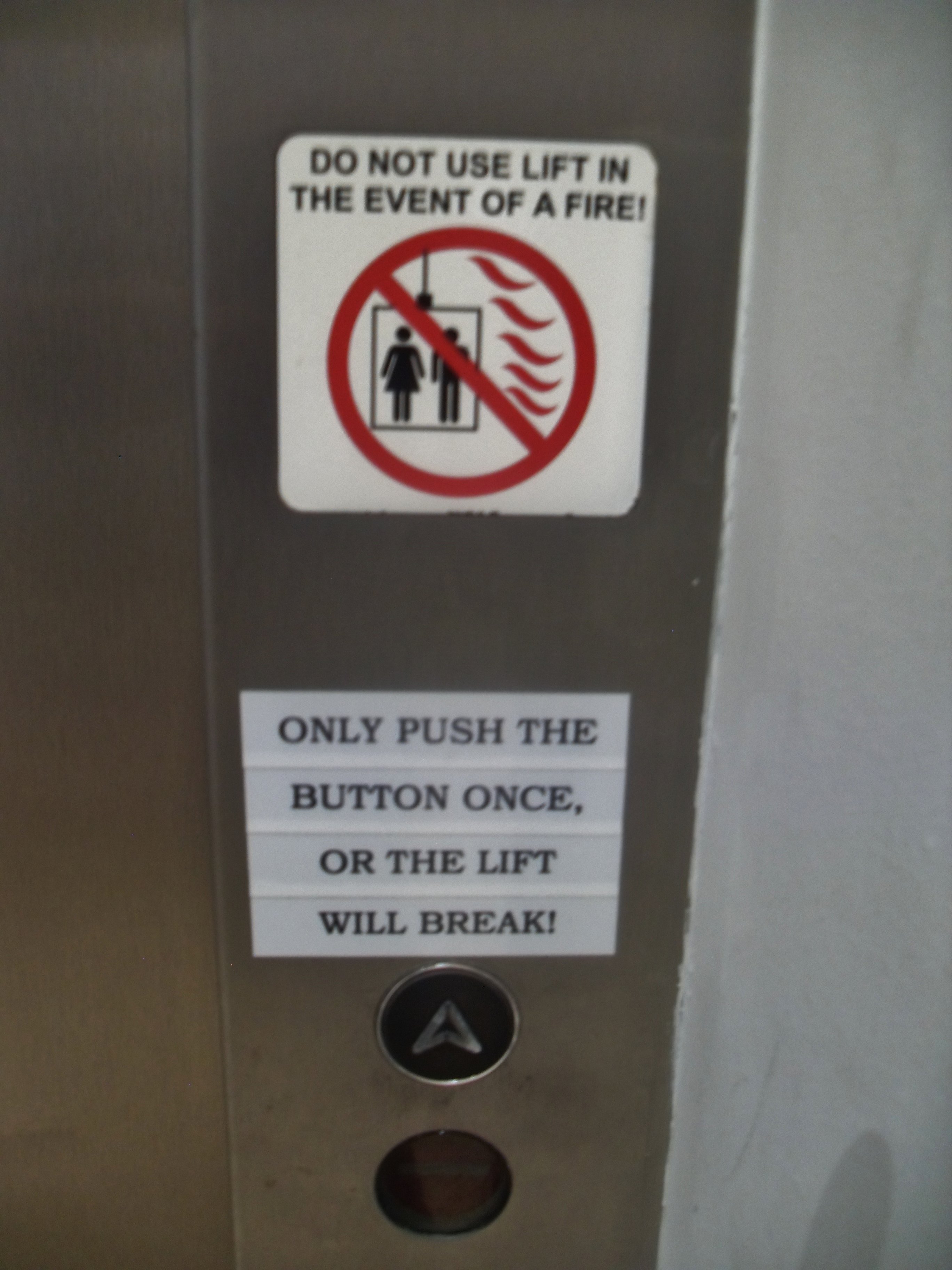 Admiralty Hotel & Restaurant-portrait